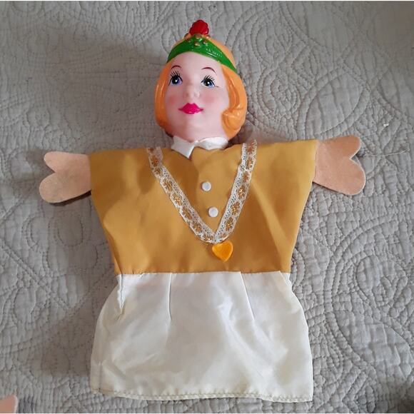 Mr. Rodgers Neighborhood Hand puppets The king and Queen from - Picture 7 of 10